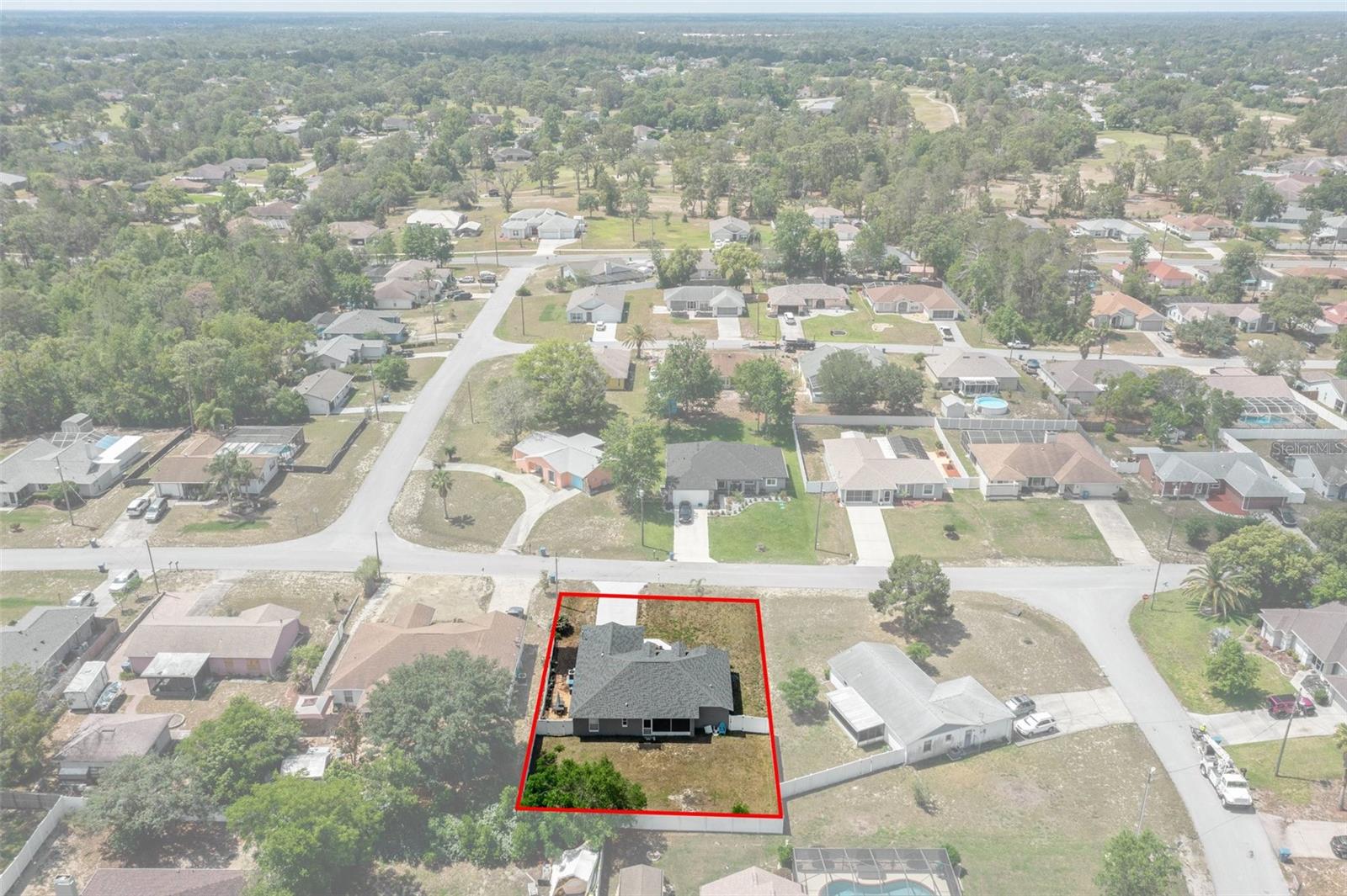 Listing photo id 39 for 10101 Langan Street
