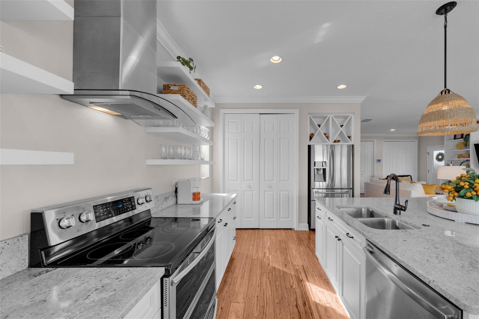 Image 18 of 65 For 12116 Lagoon Lane