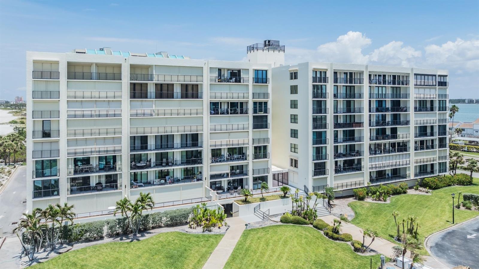 Image 4 of 40 For 1400 Gulf Boulevard 306