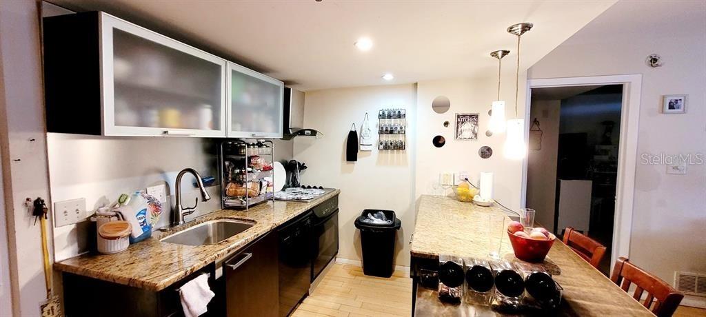 Image 16 of 16 For 701 Madison Avenue 309