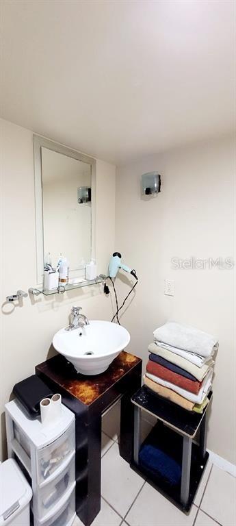 Image 5 of 16 For 701 Madison Avenue 309