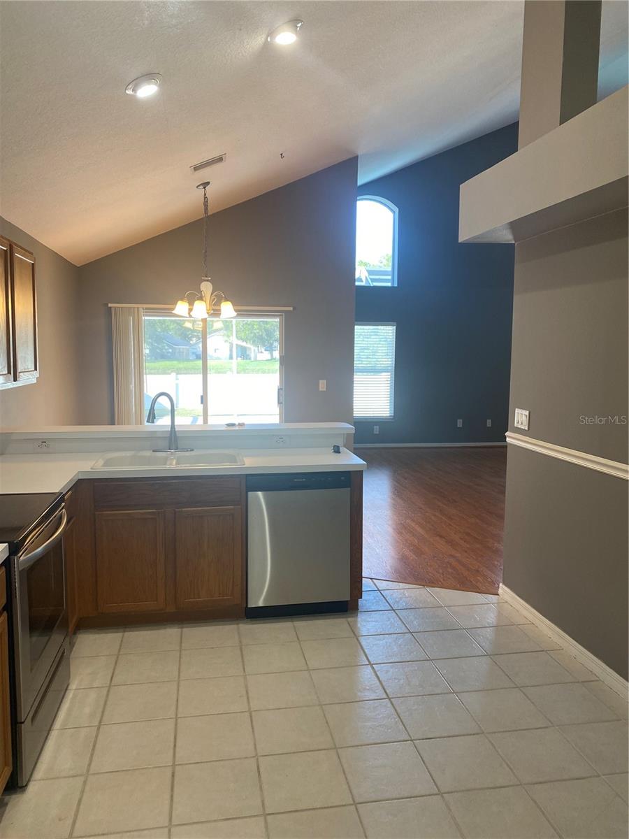 Image 10 of 30 For 10471 Lucaya Drive