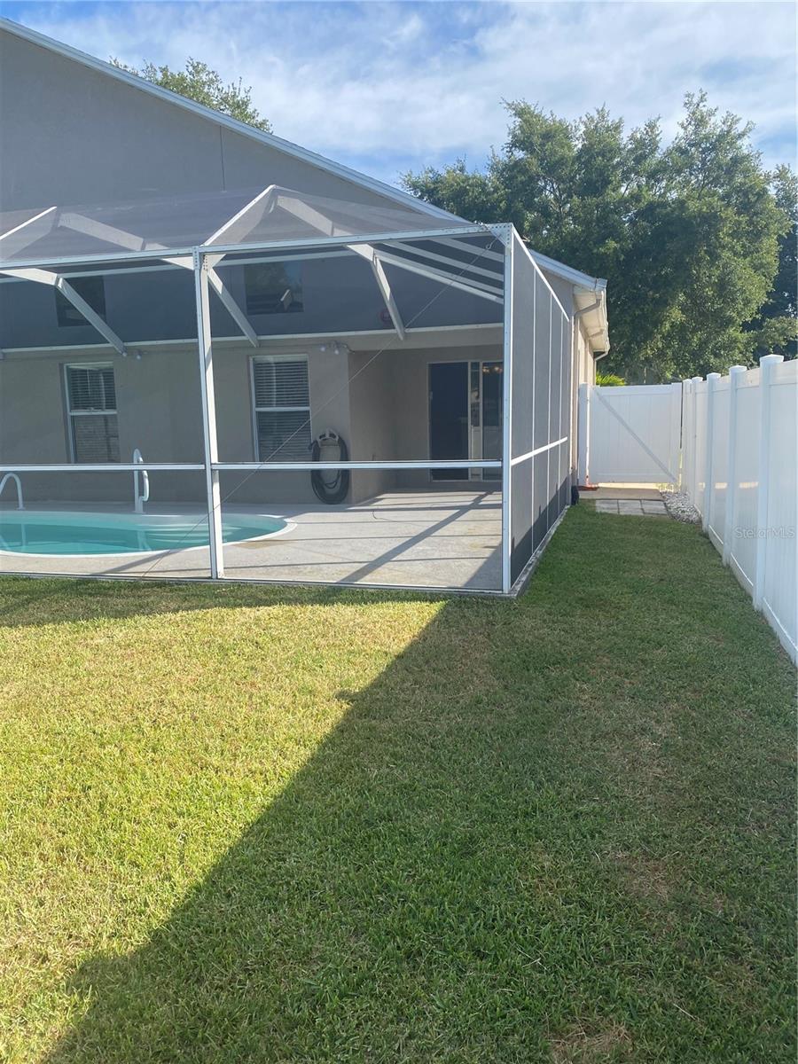 Image 24 of 30 For 10471 Lucaya Drive