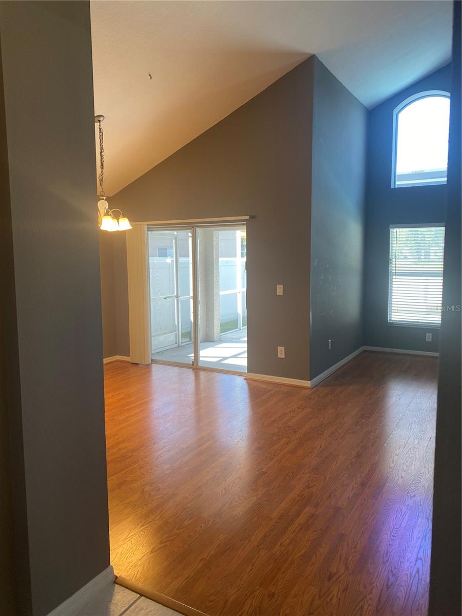 Image 4 of 30 For 10471 Lucaya Drive