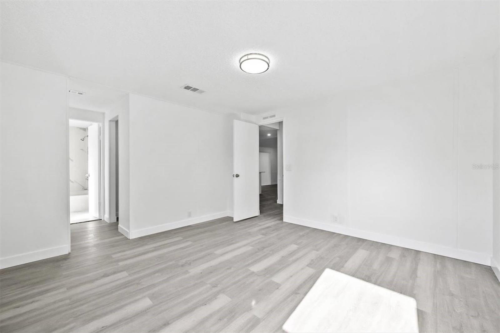 Image 35 of 48 For 8517 Indian Ridge Trail
