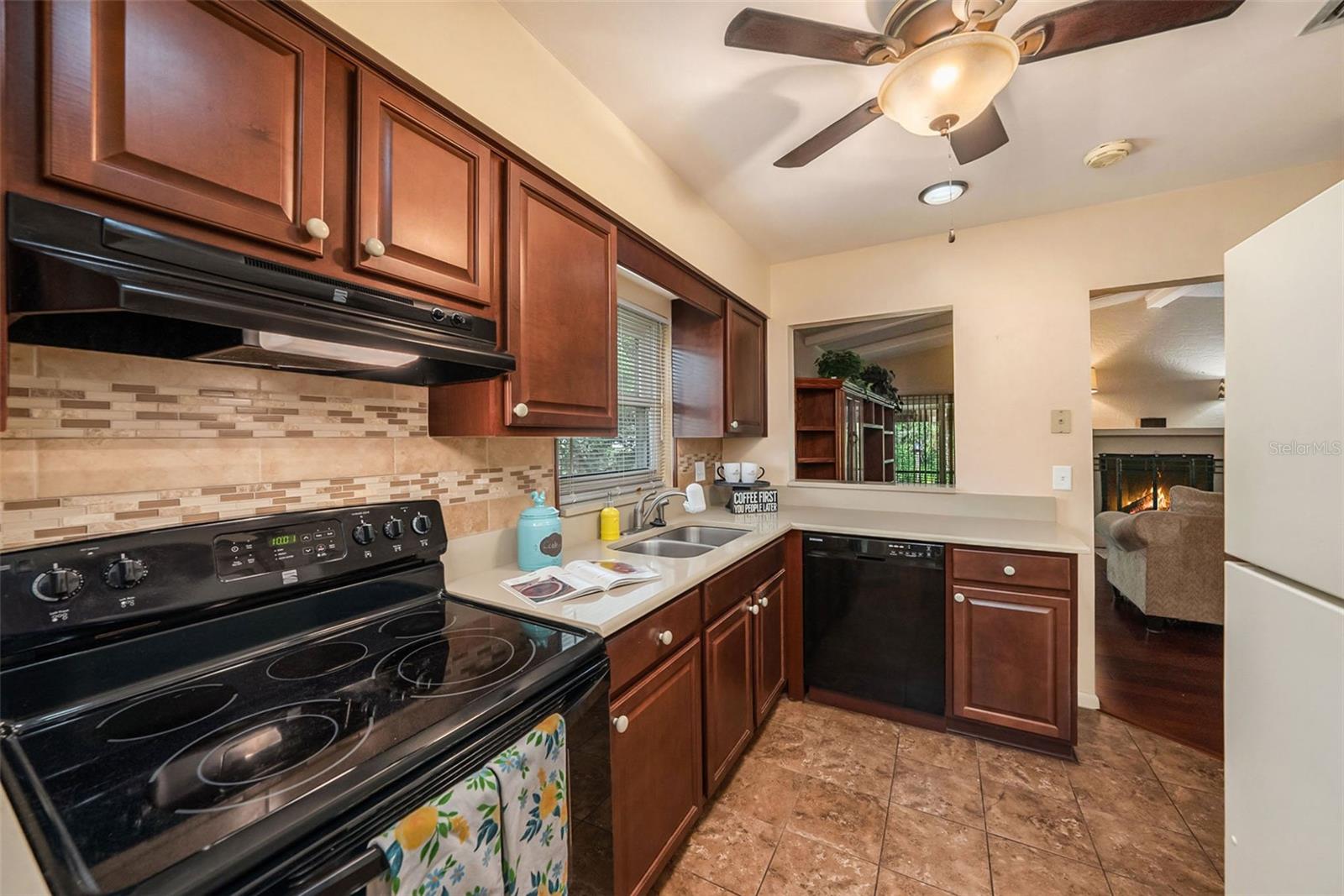 Image 10 of 27 For 8517 Woodwick Court