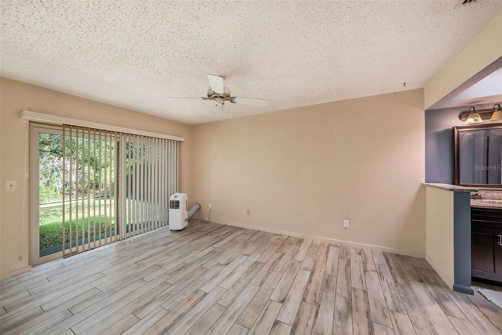 Image 13 of 27 For 8517 Woodwick Court