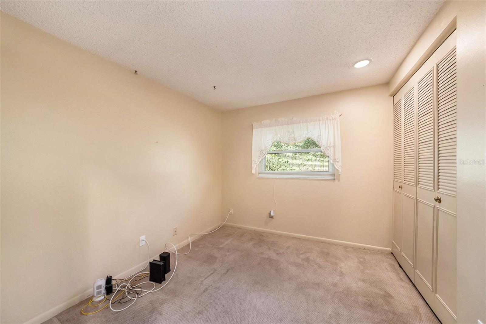 Image 17 of 27 For 8517 Woodwick Court