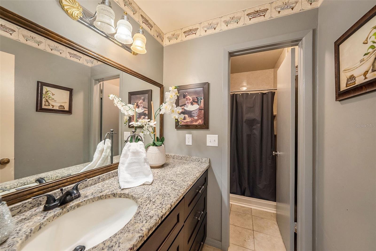 Image 19 of 27 For 8517 Woodwick Court