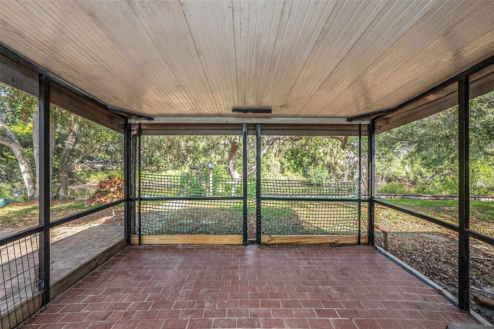 Image 20 of 27 For 8517 Woodwick Court