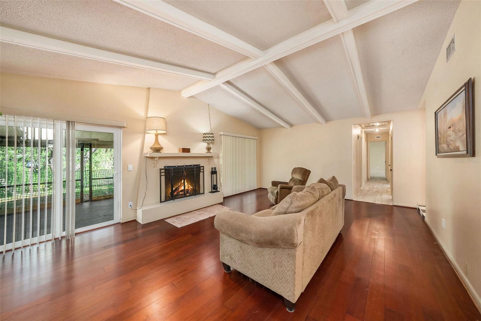 Image 6 of 27 For 8517 Woodwick Court