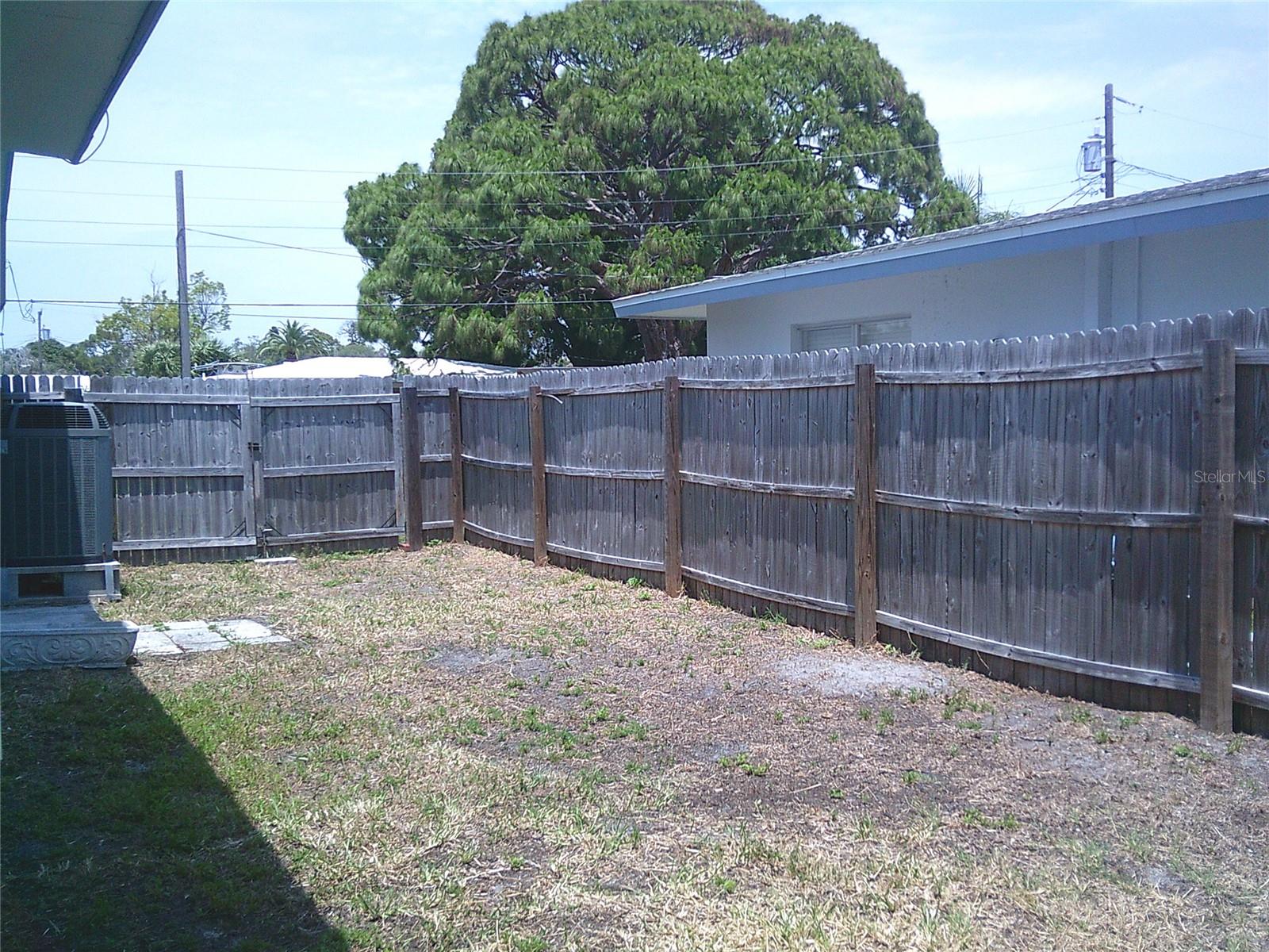 Image 22 of 25 For 212 Driftwood Place