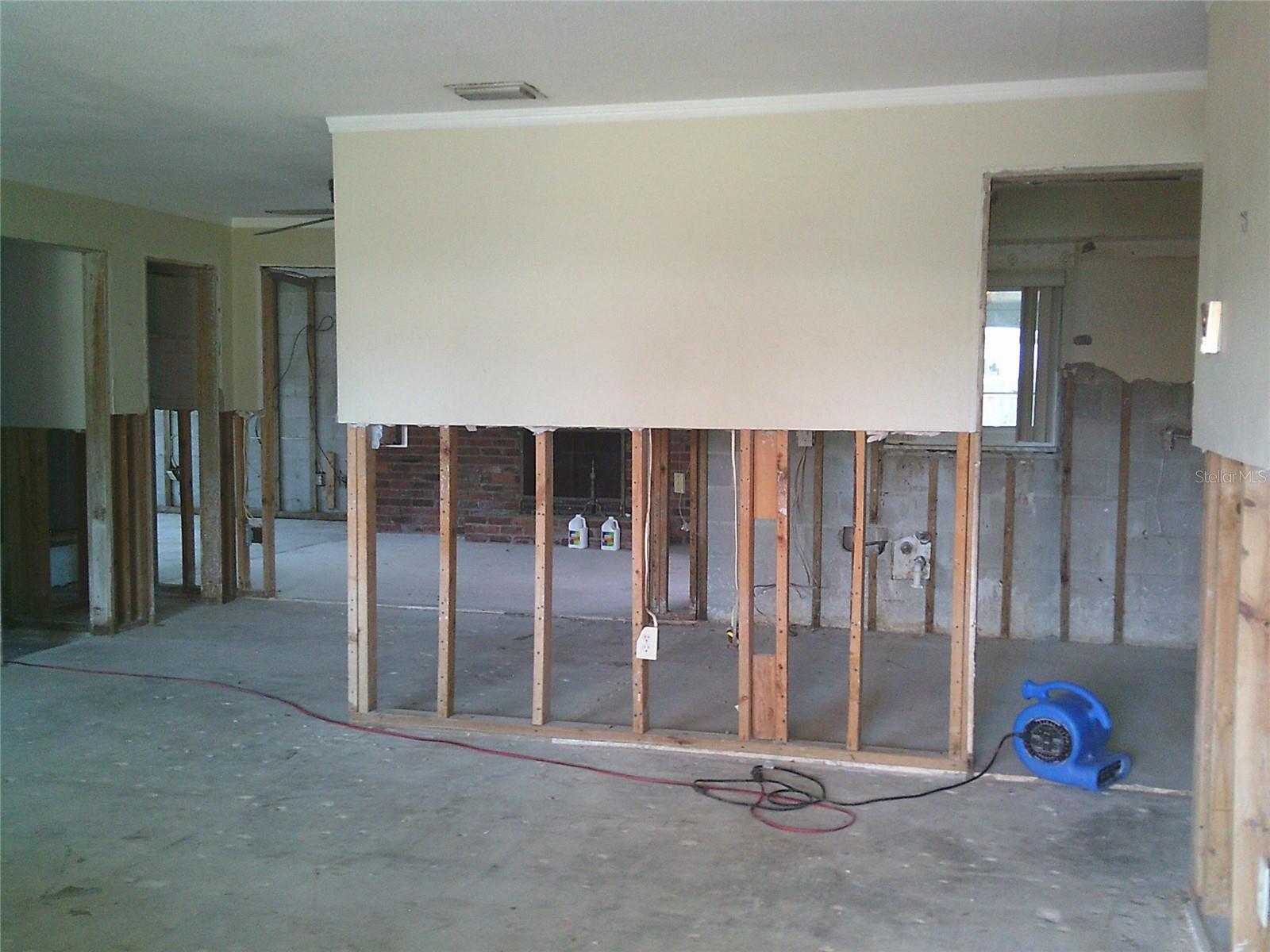 Image 5 of 25 For 212 Driftwood Place