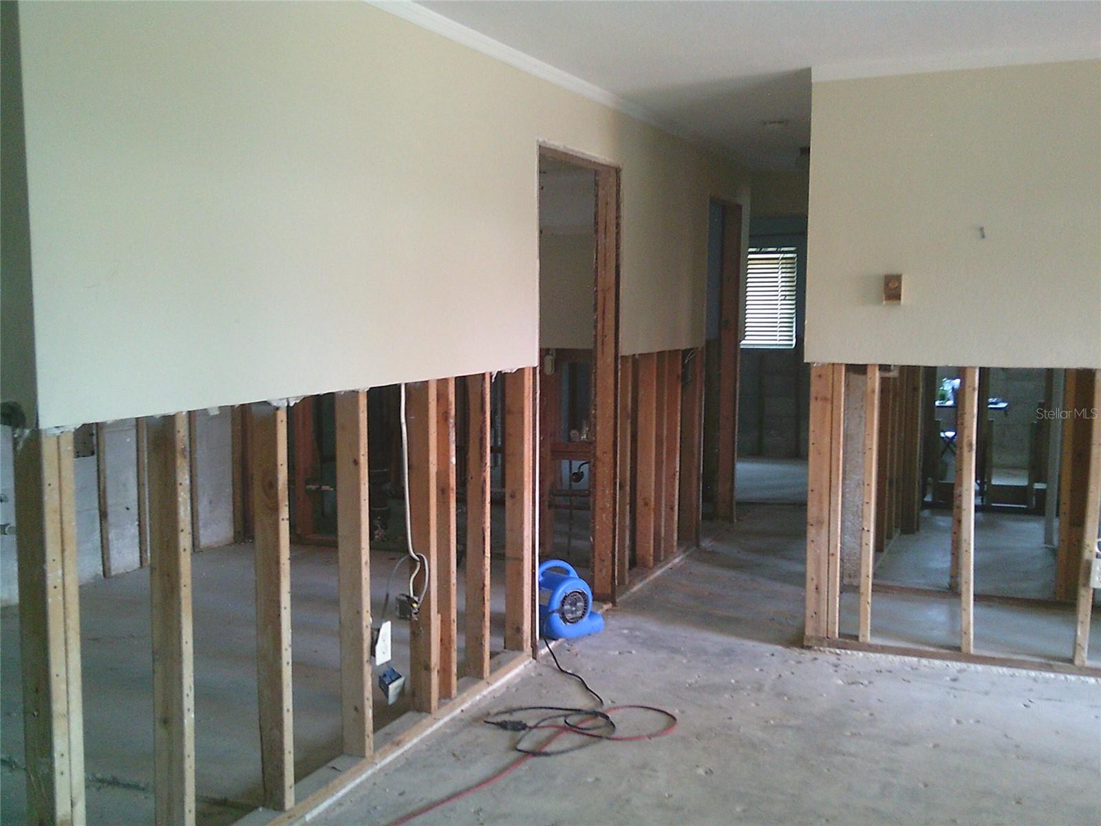Image 7 of 25 For 212 Driftwood Place