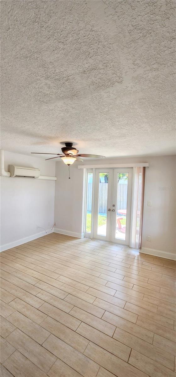 Image 15 of 17 For 14026 Parsley Drive B