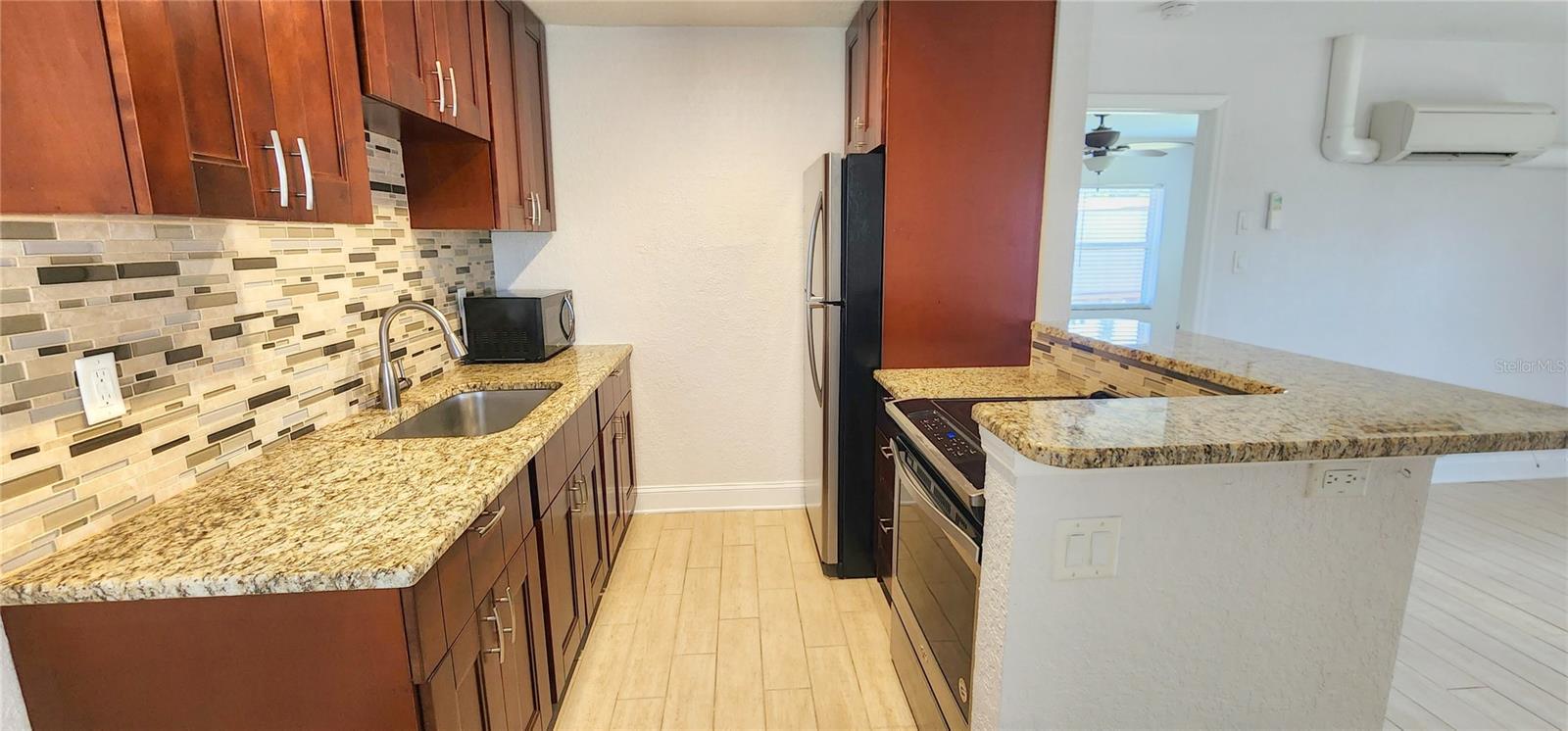 Image 6 of 17 For 14026 Parsley Drive B