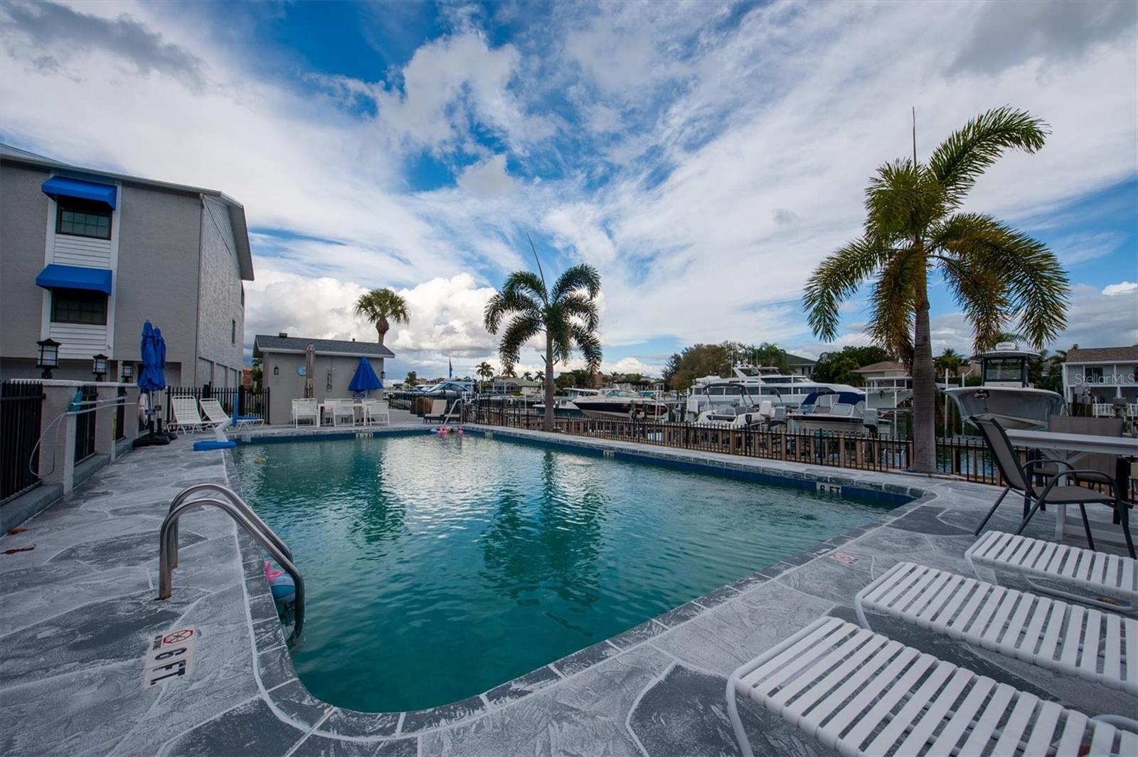 Image 33 of 48 For 745 Pinellas Bayway S 206