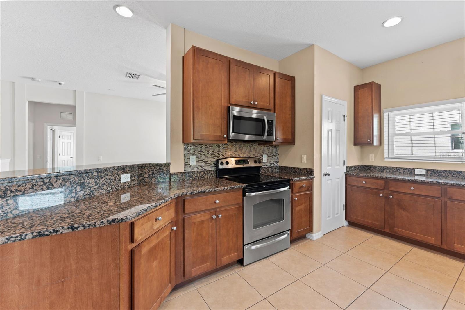Image 18 of 41 For 3605 Bay Heights Way