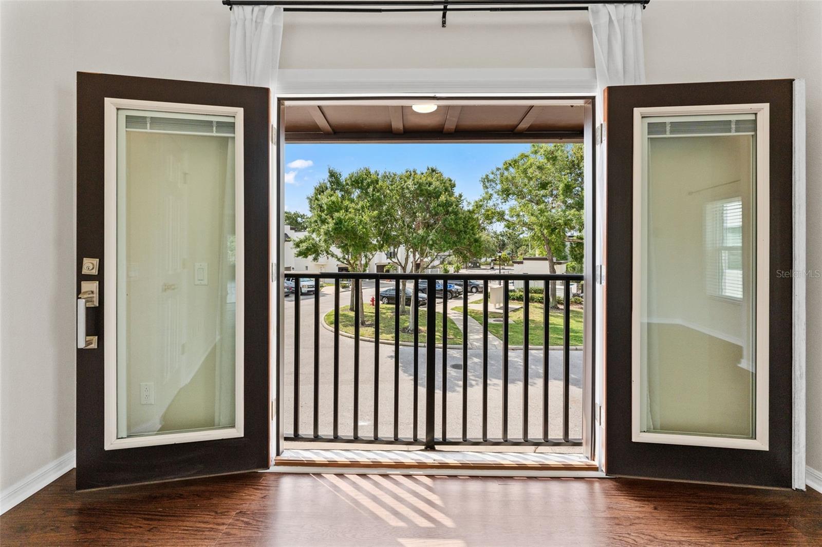 Image 21 of 41 For 3605 Bay Heights Way