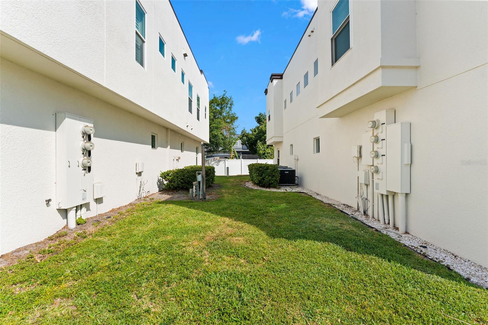 Image 36 of 41 For 3605 Bay Heights Way