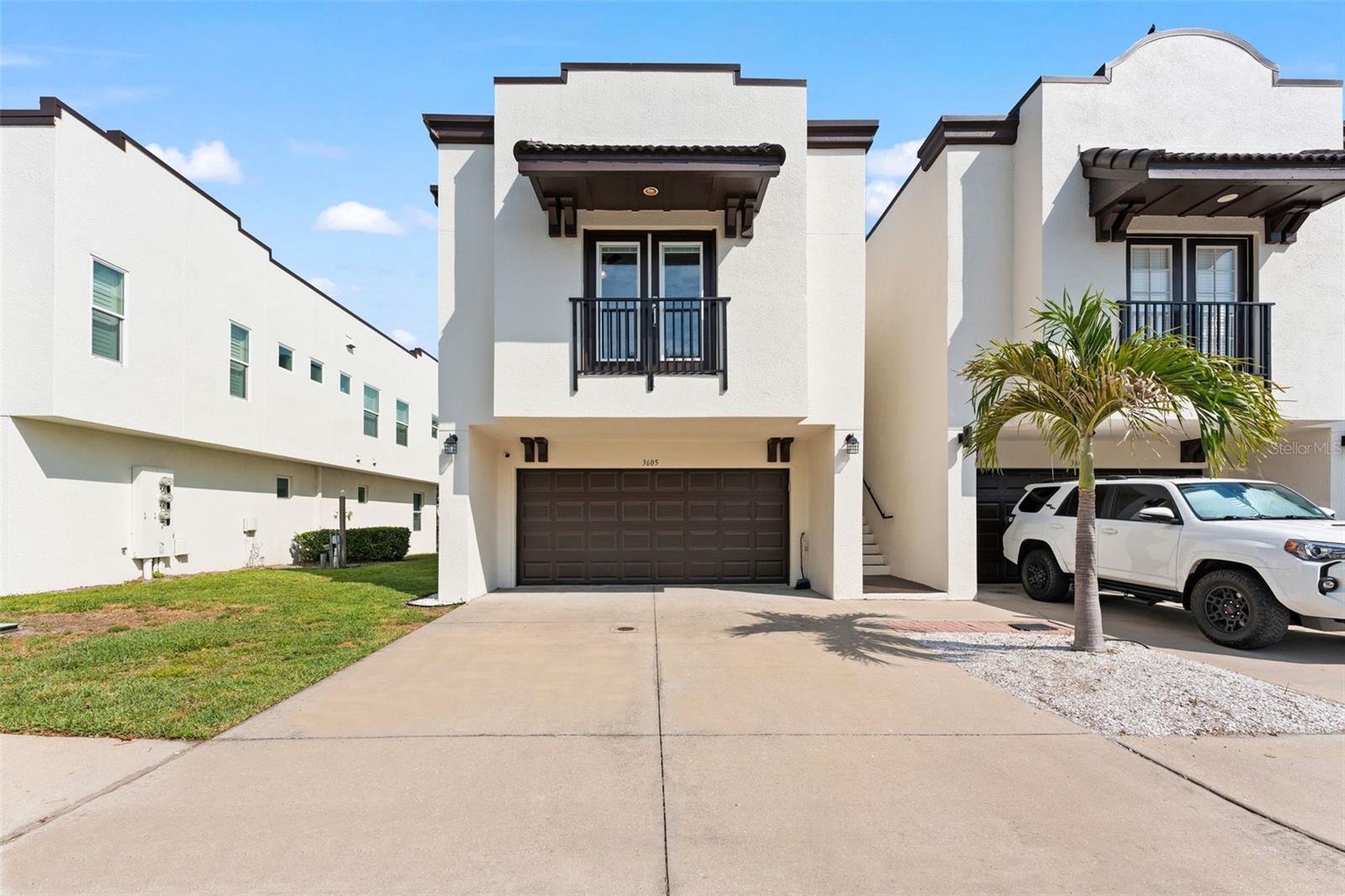 Image 4 of 41 For 3605 Bay Heights Way