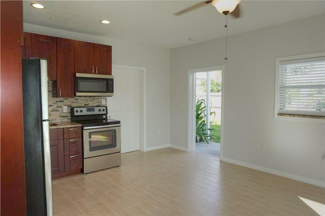 Image 4 of 6 For 14026 Parsley Drive C