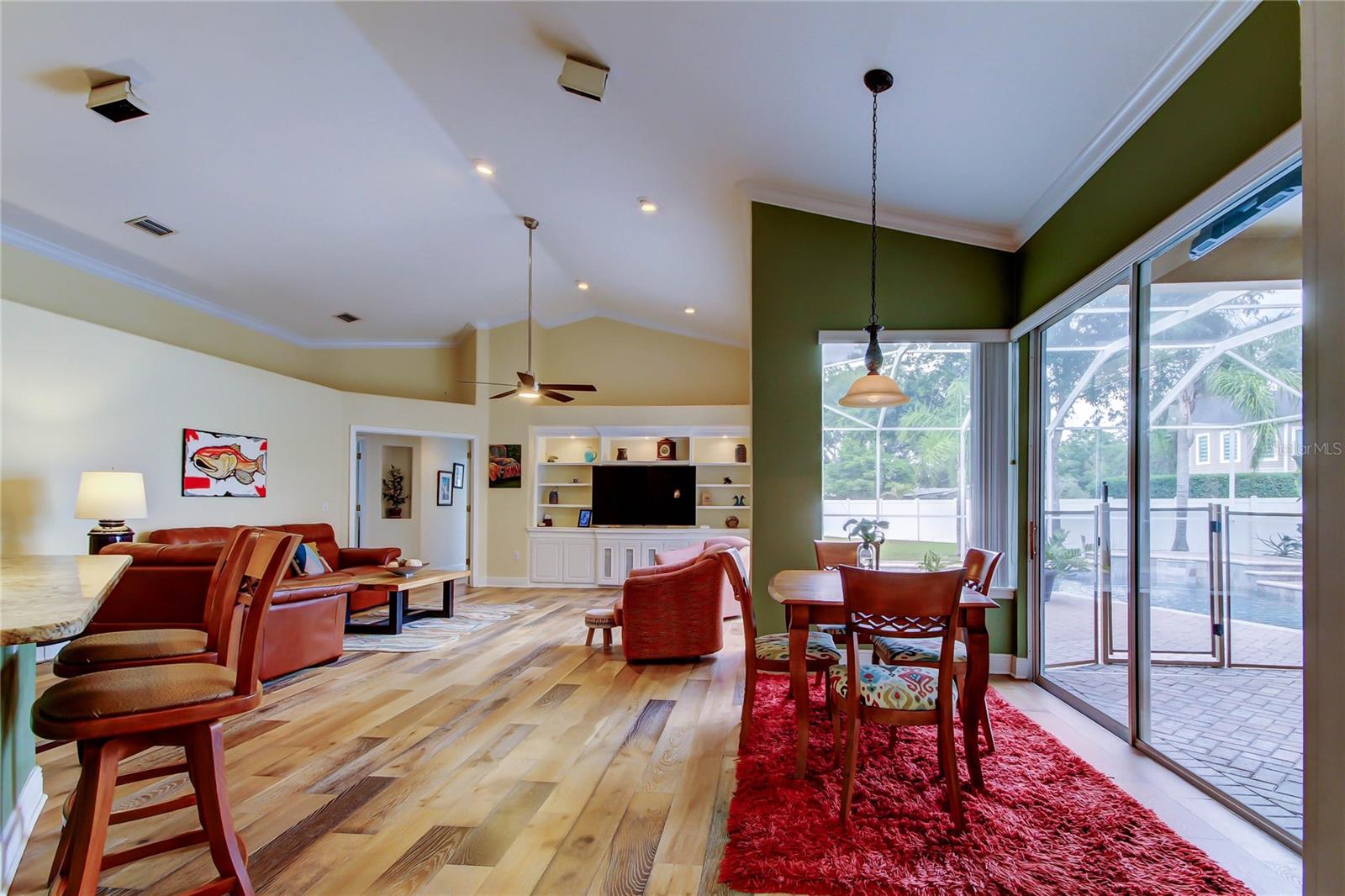 Image 17 of 65 For 15302 Lake Maurine Drive