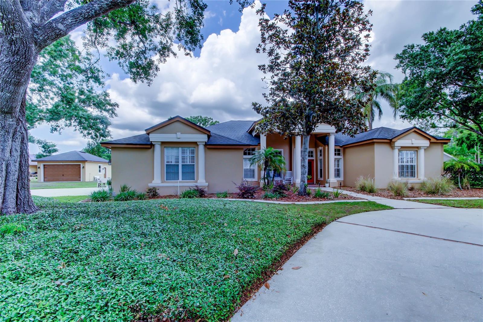 Image 3 of 65 For 15302 Lake Maurine Drive