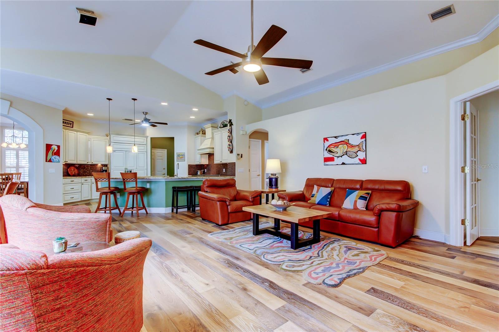 Image 31 of 65 For 15302 Lake Maurine Drive
