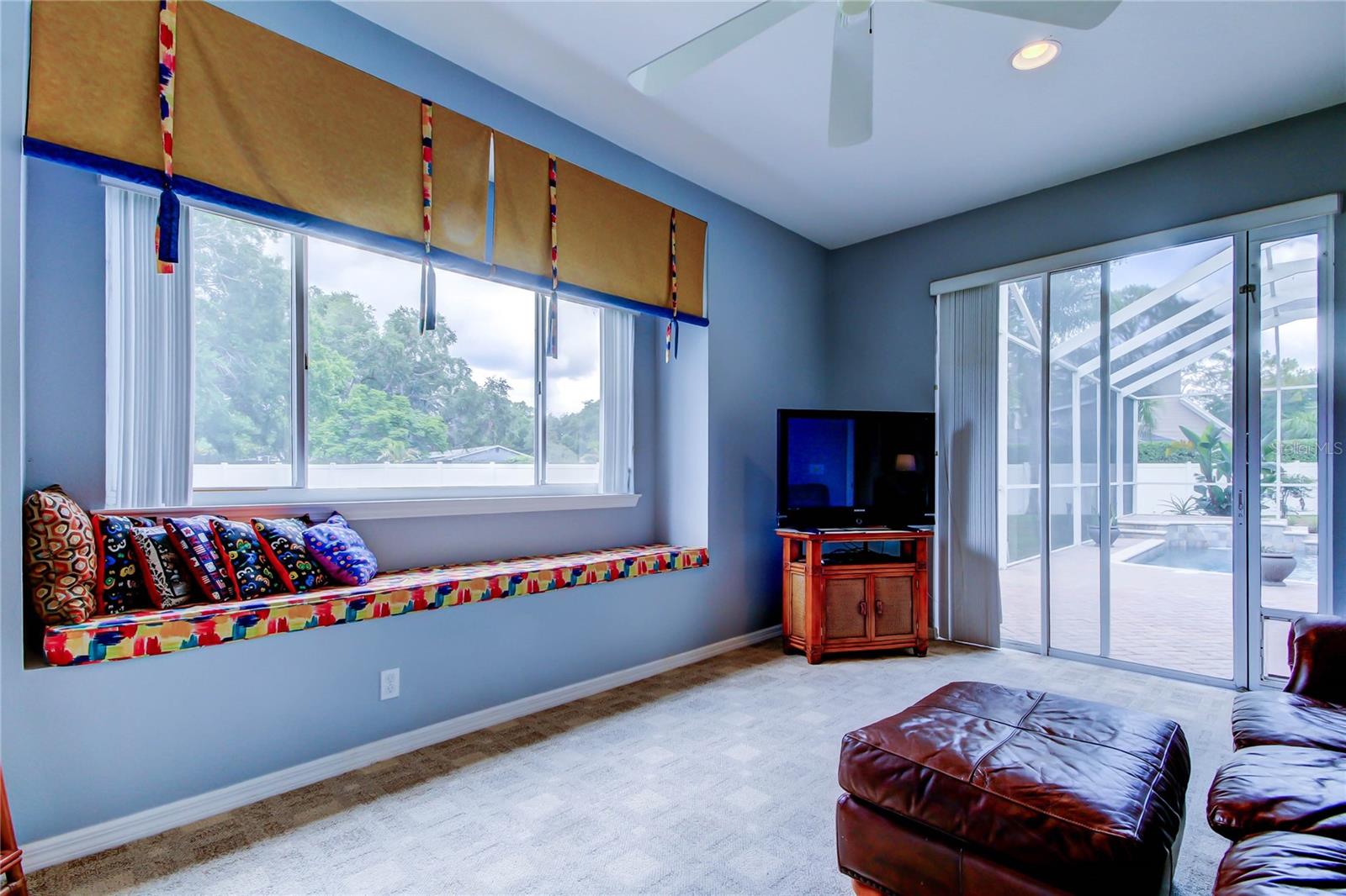 Image 41 of 65 For 15302 Lake Maurine Drive
