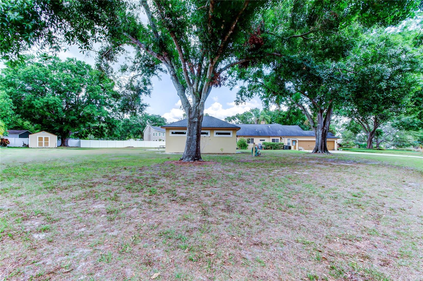 Image 51 of 65 For 15302 Lake Maurine Drive