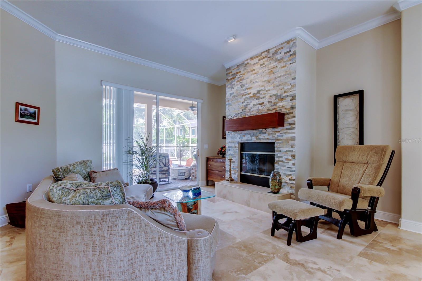 Image 8 of 65 For 15302 Lake Maurine Drive