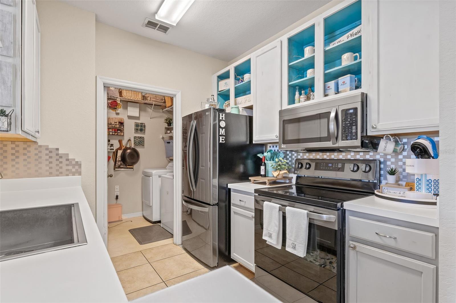Image 15 of 56 For 10203 Courtney Palms Boulevard 301