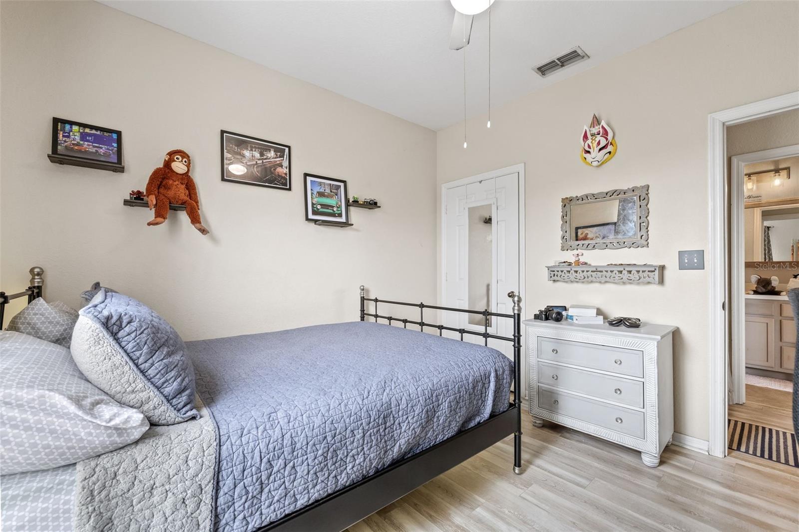 Image 31 of 56 For 10203 Courtney Palms Boulevard 301