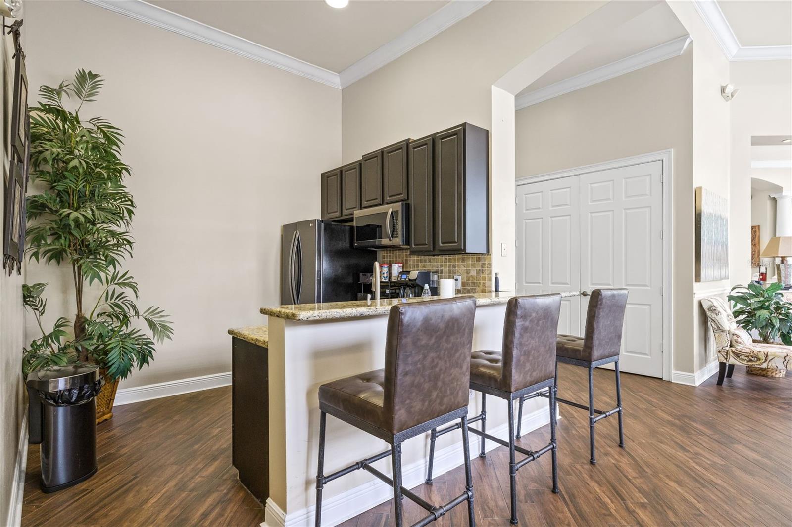 Image 50 of 56 For 10203 Courtney Palms Boulevard 301