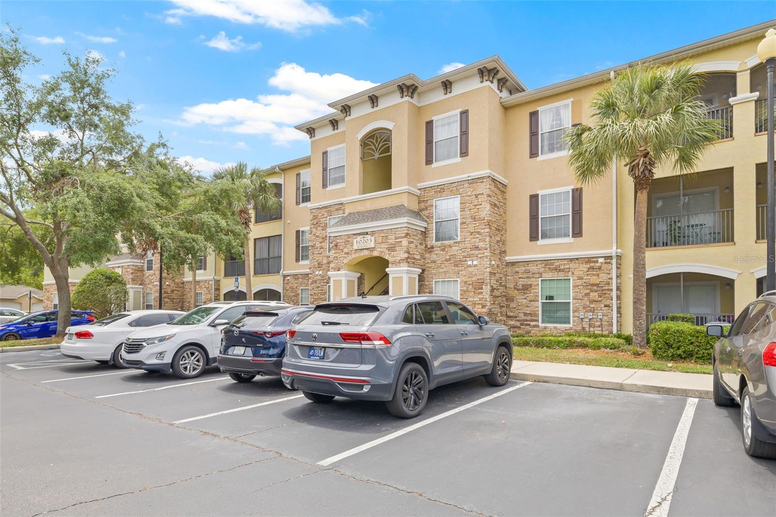 Image 6 of 56 For 10203 Courtney Palms Boulevard 301