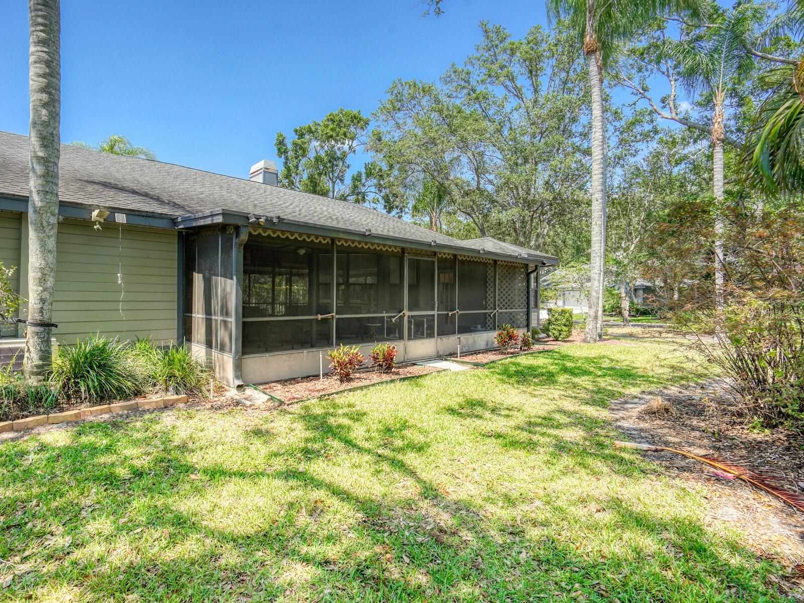 Image 29 of 38 For 934 Lucas Lane