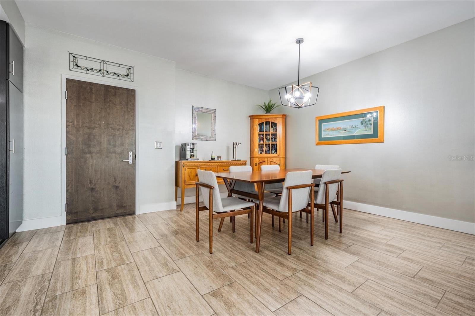 Image 6 of 66 For 199 Dali Boulevard 403
