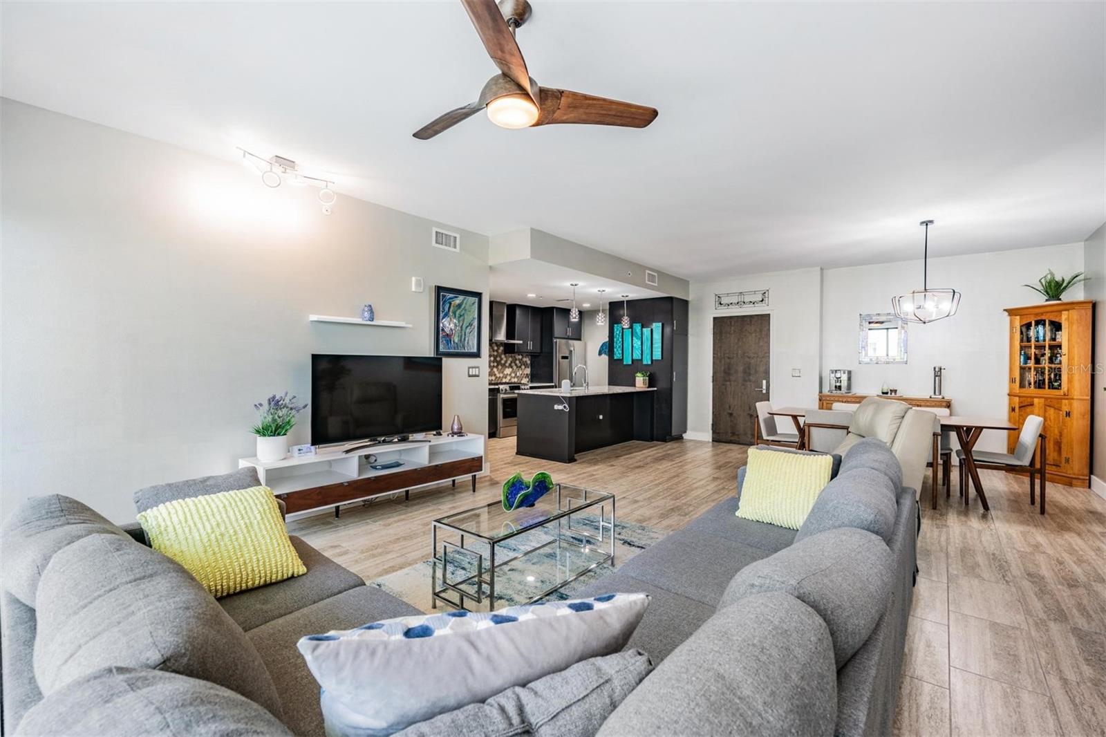 Image 9 of 66 For 199 Dali Boulevard 403