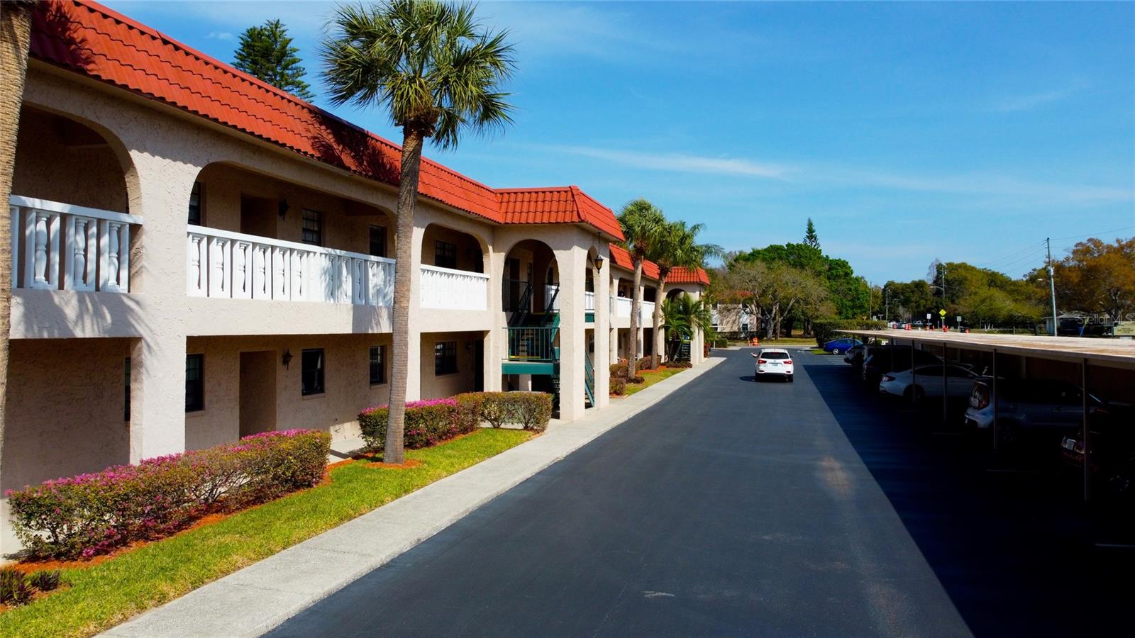 Image 2 of 9 For 1750 Belleair Forest Drive C13