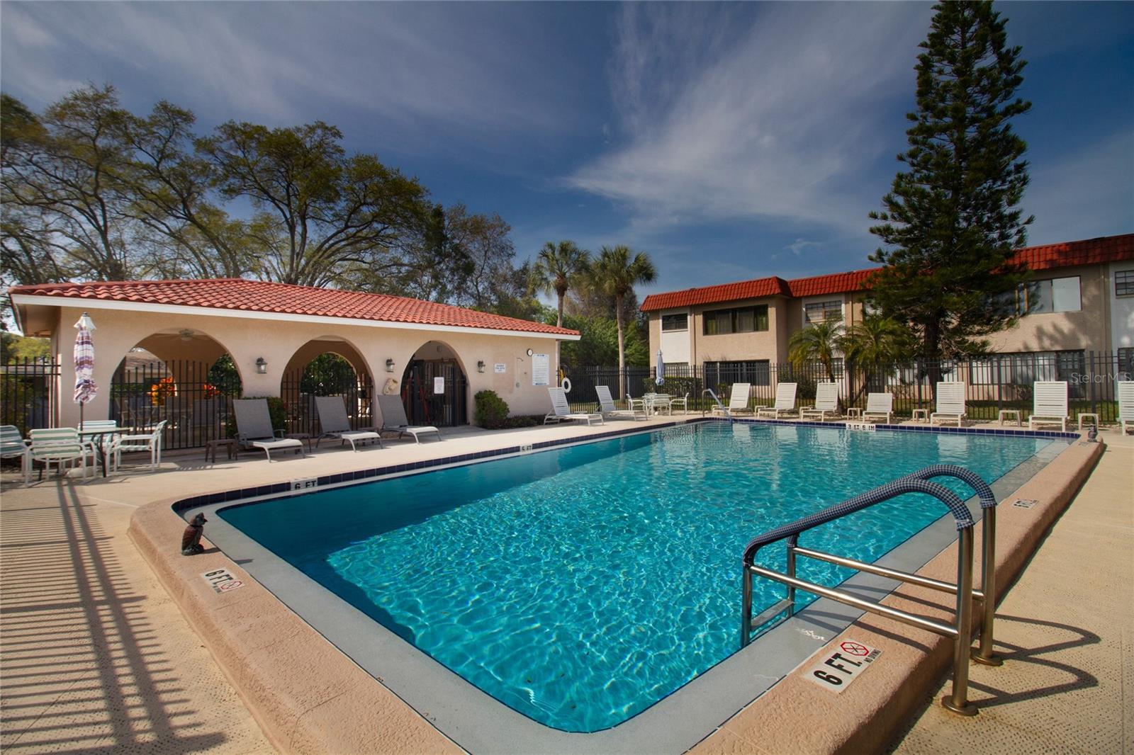 Image 3 of 9 For 1750 Belleair Forest Drive C13