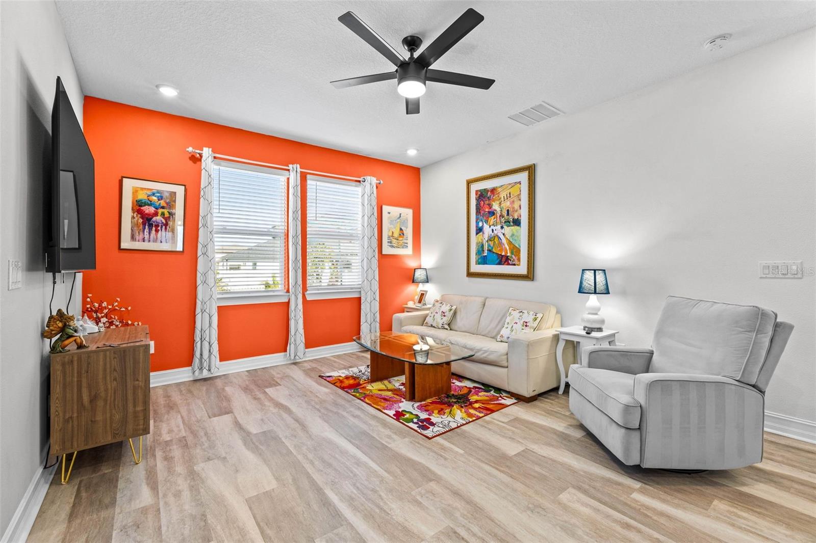 Listing photo id 11 for 34266 Radley Way