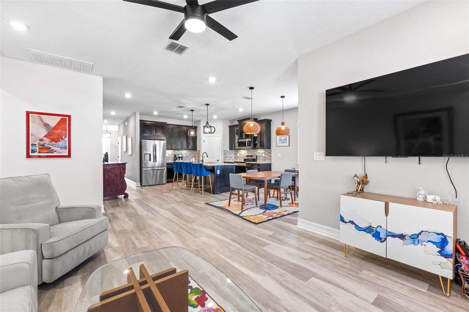 Listing photo id 13 for 34266 Radley Way