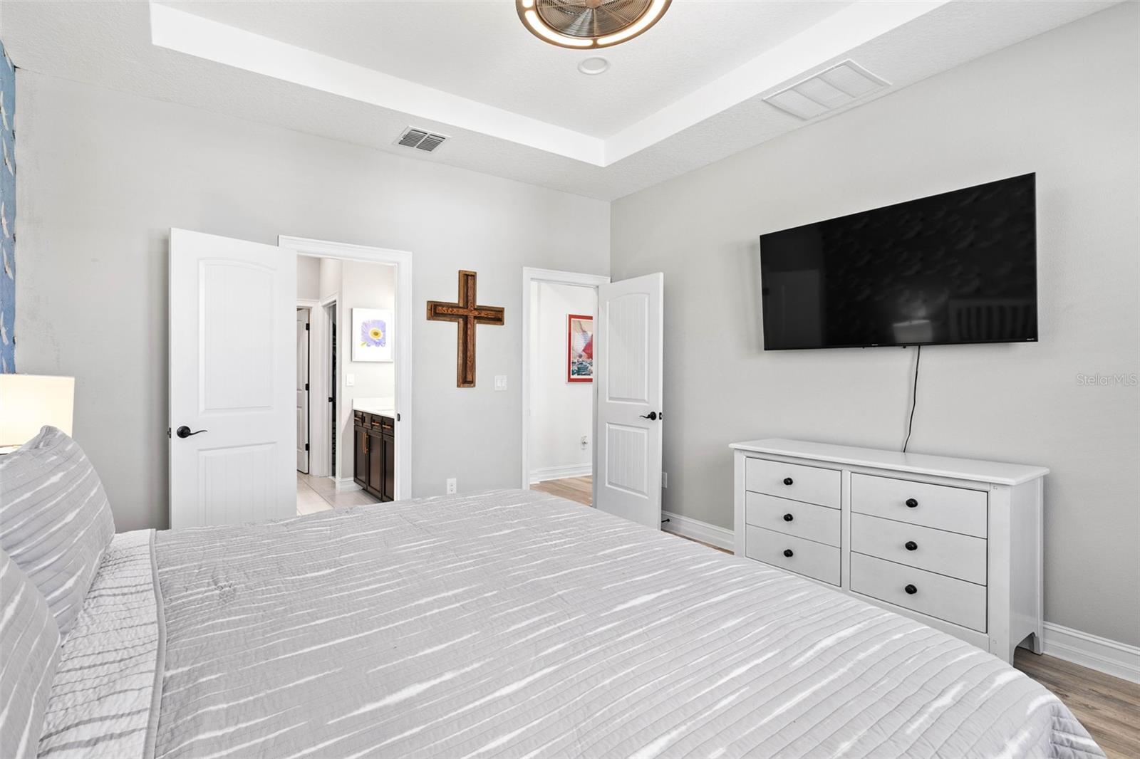 Listing photo id 15 for 34266 Radley Way