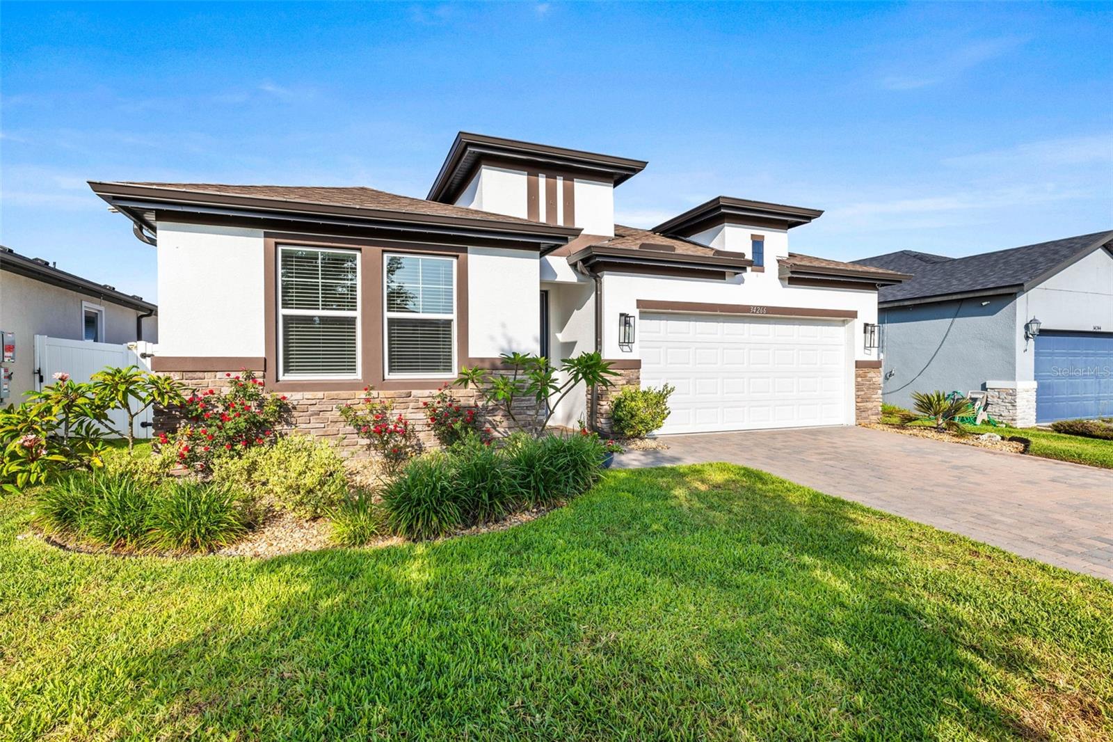 Listing photo id 0 for 34266 Radley Way
