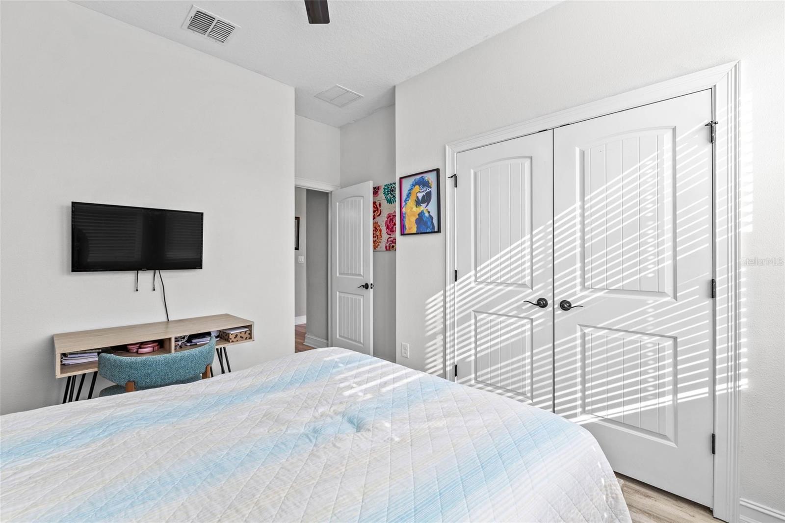 Listing photo id 25 for 34266 Radley Way