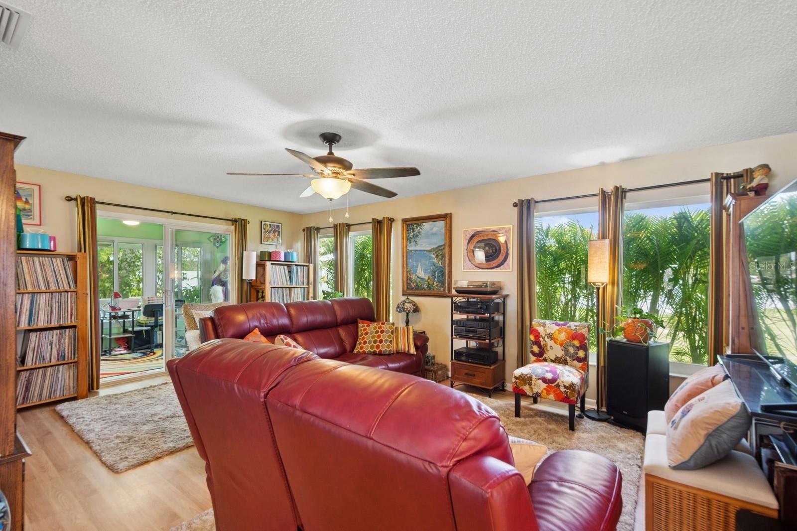 Image 20 of 49 For 9018 39th Lane N 5