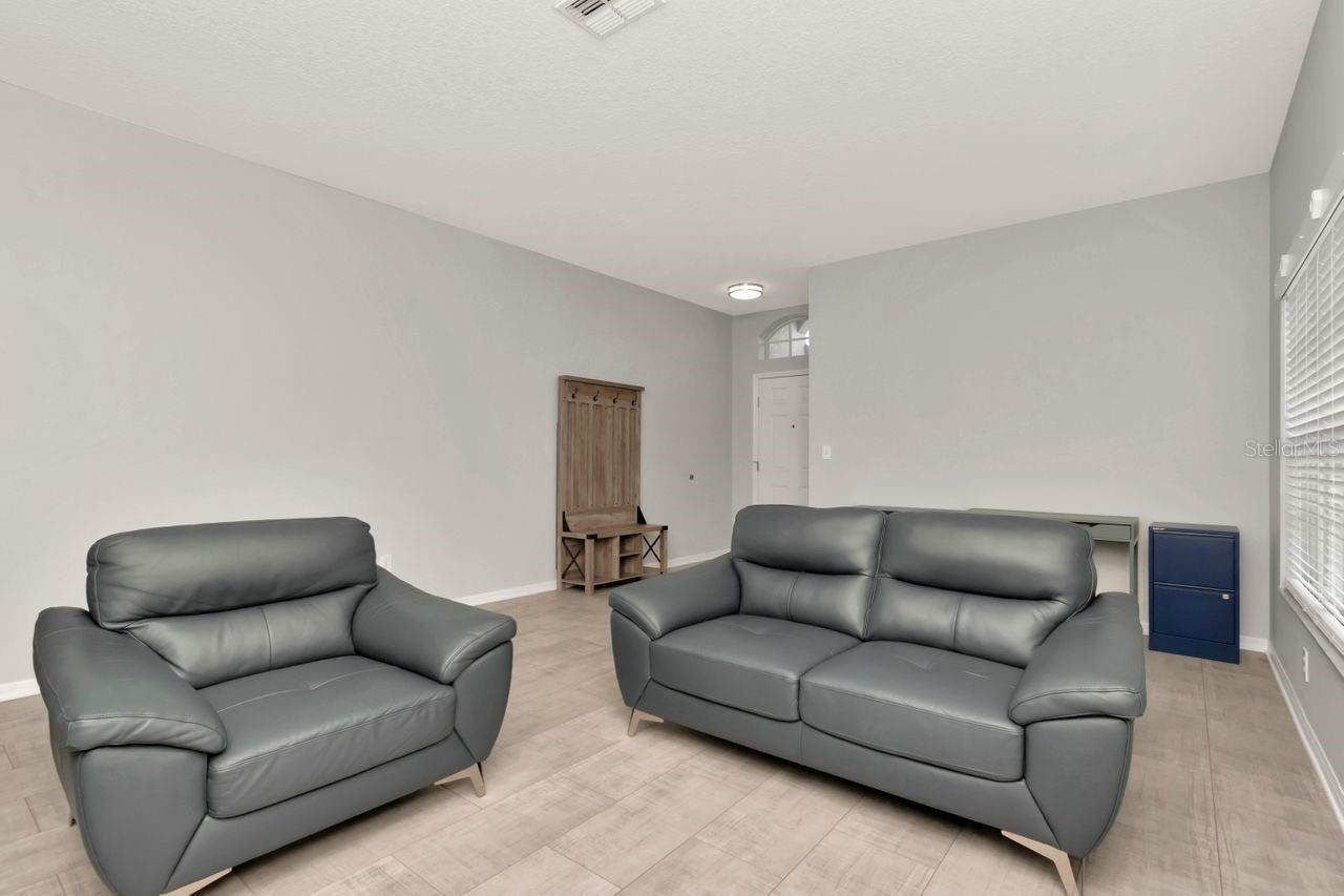Image 12 of 26 For 2823 Banyan Hill Lane
