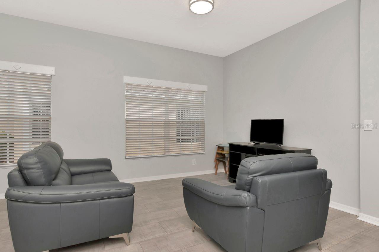Image 13 of 26 For 2823 Banyan Hill Lane