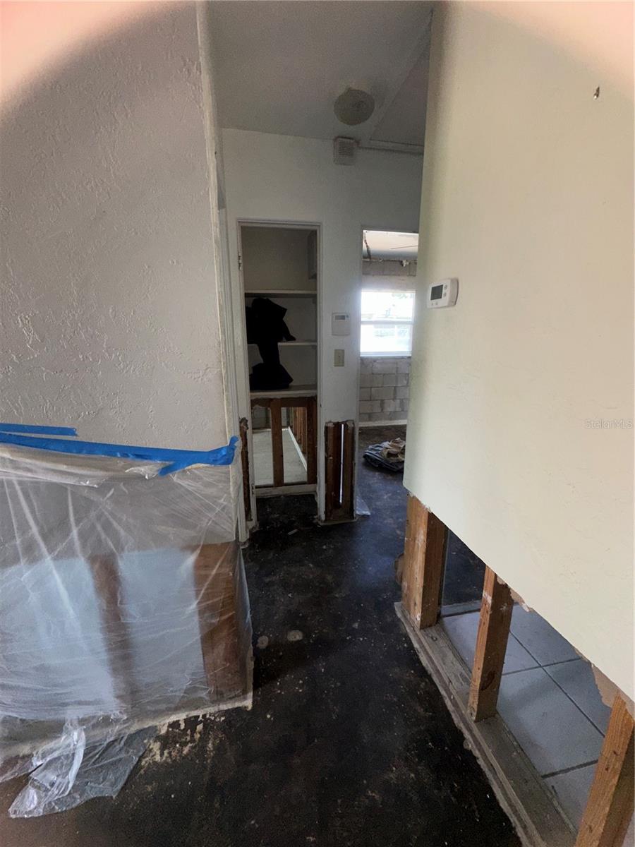 Image 12 of 25 For 6710 Hibiscus Avenue S